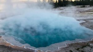 About Heaven's View Ministry - Testimonials - Steamy Deep Water "Stink Pots" of Yellowstone Park - WYOMING, USA